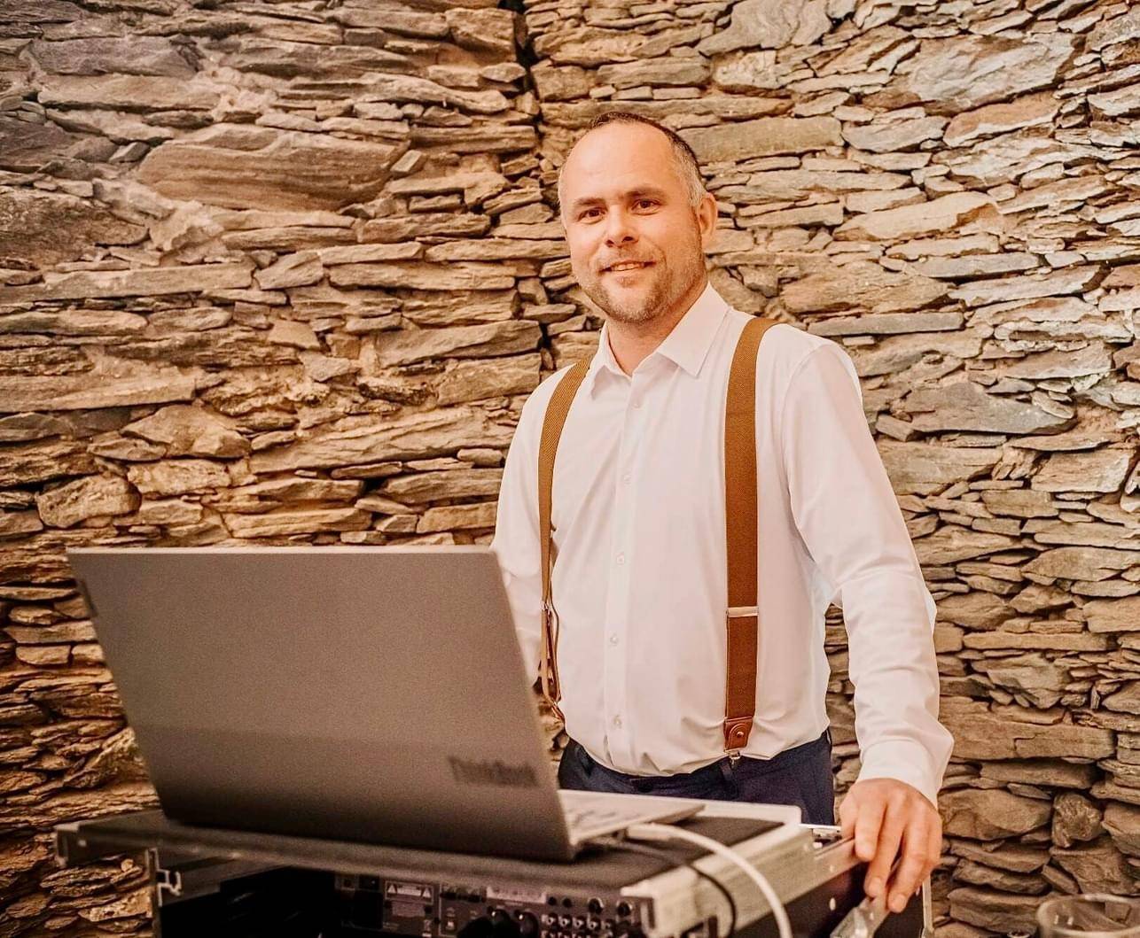 DJ Viktor Štěpánek